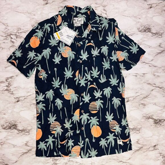 NWT | Trunks Surf & Swim Co. | Waikiki Button Down Shirt | Navy | Men's | S - Picture 1 of 7